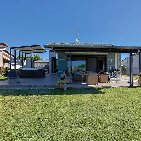 Mavitaplace Villa Familia Jacuzzi-Whirlpool, Olympus Riviera Kateríni