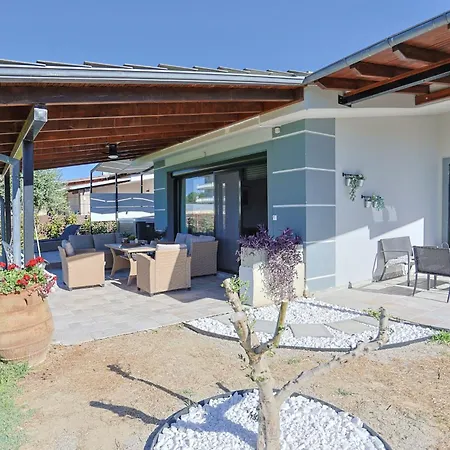 Mavitaplace Familia, Jacuzzi-whirlpool, Vila *