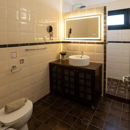 Villa Mavitaplace Familia Jacuzzi-whirlpool, Olympus Riviera