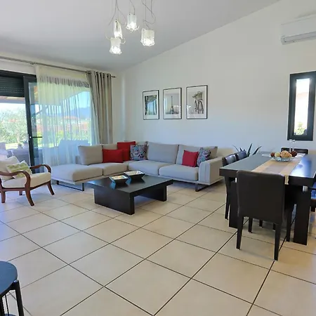 Mavitaplace Familia, Jacuzzi-whirlpool, Vila Kateríni